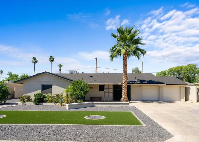Holiday home Heated Pool Resort, Putting Green, Outdoor Tv - *
