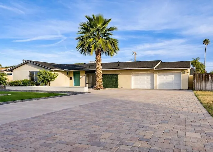 Heated Pool Resort, Putting Green, Outdoor Tv - Phoenix